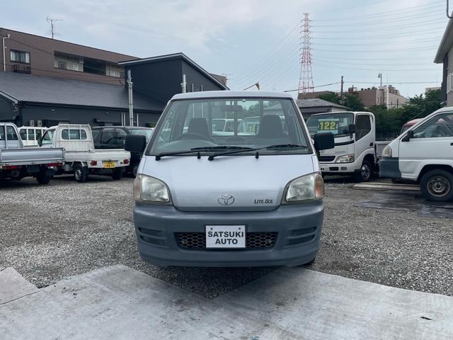 ライトエーストラック ロングSシングルジャストローDX ロングスチールデッキ 三方開 コラム5速MT 1t ABS 運転席エアバッグ エアコン パワステ ETC 3人乗り 取説 メンテナンスノート(3枚目)