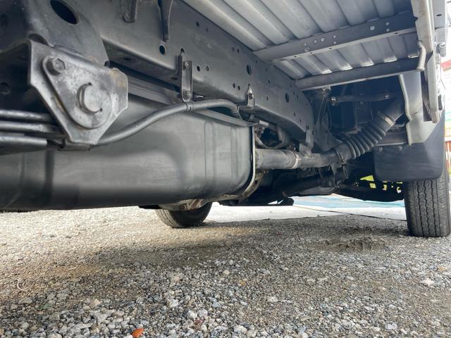 ライトエーストラック ロングSシングルジャストローDX ロングスチールデッキ 三方開 コラム5速MT 1t ABS 運転席エアバッグ エアコン パワステ ETC 3人乗り 取説 メンテナンスノート(34枚目)