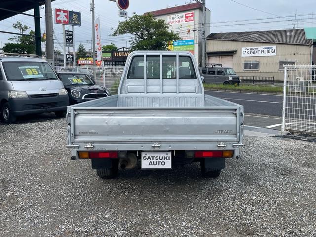 ライトエーストラック ロングSシングルジャストローDX ロングスチールデッキ 三方開 コラム5速MT 1t ABS 運転席エアバッグ エアコン パワステ ETC 3人乗り 取説 メンテナンスノート(55枚目)
