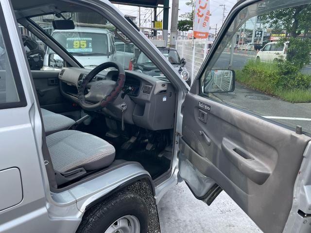 ライトエーストラック ロングSシングルジャストローDX ロングスチールデッキ 三方開 コラム5速MT 1t ABS 運転席エアバッグ エアコン パワステ ETC 3人乗り 取説 メンテナンスノート(62枚目)