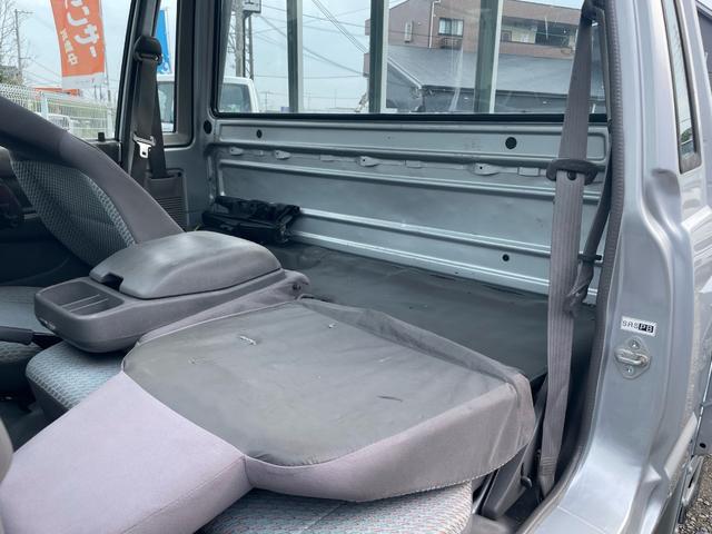 ライトエーストラック ロングSシングルジャストローDX ロングスチールデッキ 三方開 コラム5速MT 1t ABS 運転席エアバッグ エアコン パワステ ETC 3人乗り 取説 メンテナンスノート(75枚目)