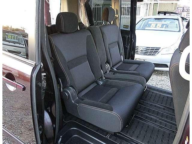 セレナ ハイウェイスター　Ｖエアロセレクション　社外ナビ　インテリキー２本　両側パワースライドドア　ＥＴＣ（10枚目）