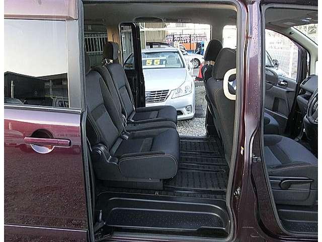 セレナ ハイウェイスター　Ｖエアロセレクション　社外ナビ　インテリキー２本　両側パワースライドドア　ＥＴＣ（11枚目）