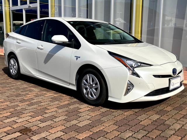 プリウス Sセーフティプラス トヨタセーフティーセンス/ワンオーナー車/純正ナビ/バックカメラ/フルセグTV/ステアリングスイッチ/クルーズコントロール/ETC/LEDヘッドライト/オートライト/フォグライト(9枚目)