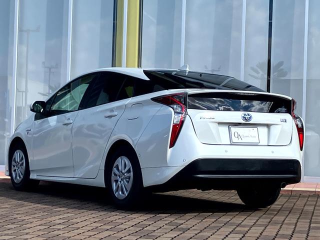 プリウス Sセーフティプラス トヨタセーフティーセンス/ワンオーナー車/純正ナビ/バックカメラ/フルセグTV/ステアリングスイッチ/クルーズコントロール/ETC/LEDヘッドライト/オートライト/フォグライト(10枚目)