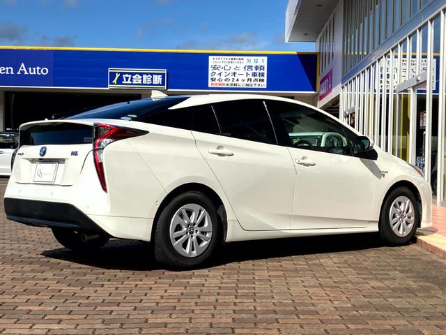 プリウス Sセーフティプラス トヨタセーフティーセンス/ワンオーナー車/純正ナビ/バックカメラ/フルセグTV/ステアリングスイッチ/クルーズコントロール/ETC/LEDヘッドライト/オートライト/フォグライト(13枚目)