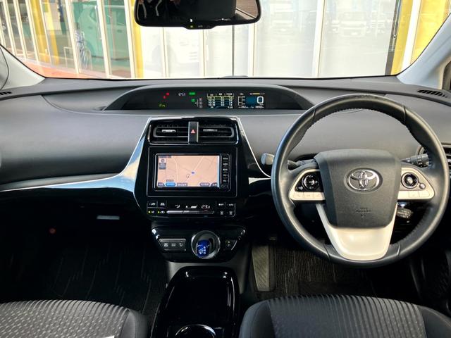 プリウス Sセーフティプラス トヨタセーフティーセンス/ワンオーナー車/純正ナビ/バックカメラ/フルセグTV/ステアリングスイッチ/クルーズコントロール/ETC/LEDヘッドライト/オートライト/フォグライト(14枚目)