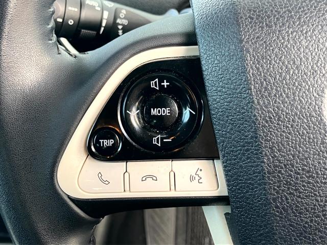 プリウス Sセーフティプラス トヨタセーフティーセンス/ワンオーナー車/純正ナビ/バックカメラ/フルセグTV/ステアリングスイッチ/クルーズコントロール/ETC/LEDヘッドライト/オートライト/フォグライト(16枚目)