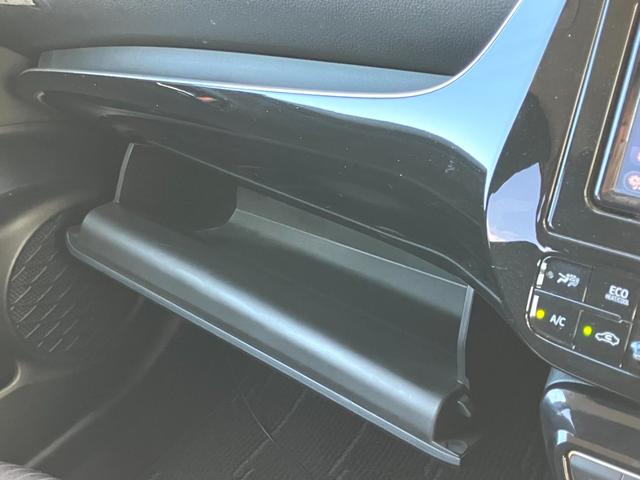 プリウス Sセーフティプラス トヨタセーフティーセンス/ワンオーナー車/純正ナビ/バックカメラ/フルセグTV/ステアリングスイッチ/クルーズコントロール/ETC/LEDヘッドライト/オートライト/フォグライト(31枚目)
