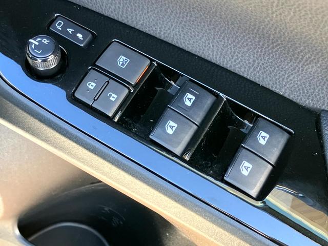 プリウス Sセーフティプラス トヨタセーフティーセンス/ワンオーナー車/純正ナビ/バックカメラ/フルセグTV/ステアリングスイッチ/クルーズコントロール/ETC/LEDヘッドライト/オートライト/フォグライト(33枚目)