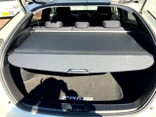 プリウス Sセーフティプラス トヨタセーフティーセンス/ワンオーナー車/純正ナビ/バックカメラ/フルセグTV/ステアリングスイッチ/クルーズコントロール/ETC/LEDヘッドライト/オートライト/フォグライト(49枚目)