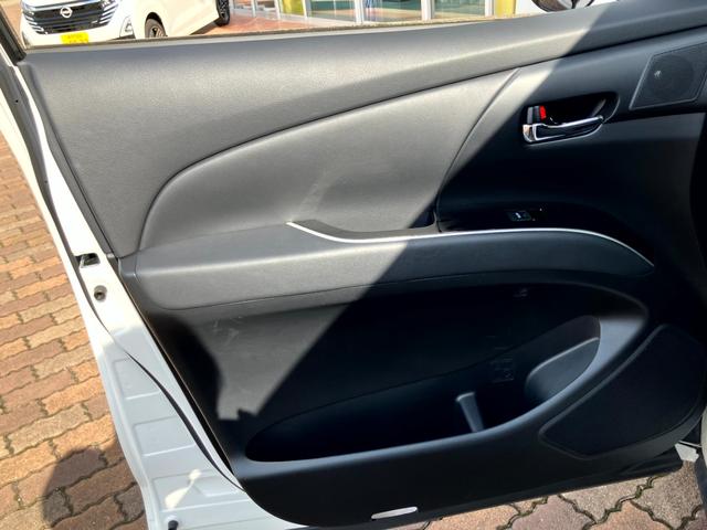 エスティマ アエラス　プレミアムエディション　４ＷＤ／モデリスタエアロ（フロント）モデリスタグリル／ヒッチメンバー／両側パワースライドドア／純正ナビ／バックカメラ／Ｂｌｕｅｔｏｏｔｈオーディオ／後席モニター／クルーズコントロール／ＥＴＣ（47枚目）