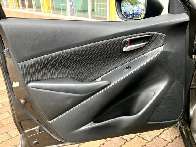 MAZDA2 15S ブラックトーンエディション 純正ナビ フルセグTV 360度ビューカメラ クルーズコントロール パドルシフト レーンキープ ETC アイストップ ヘッドアップディスプレイ(40枚目)