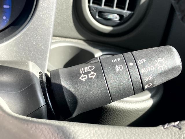 キューブ 15X Vセレクション カーオーディオ/HIDヘッドライトライト/スマートキー/プッシュスタート(16枚目)