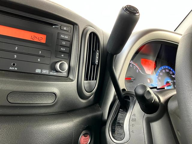 キューブ 15X Vセレクション カーオーディオ/HIDヘッドライトライト/スマートキー/プッシュスタート(19枚目)