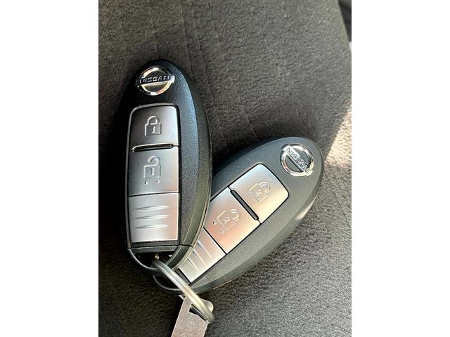 キューブ 15X Vセレクション カーオーディオ/HIDヘッドライトライト/スマートキー/プッシュスタート(27枚目)