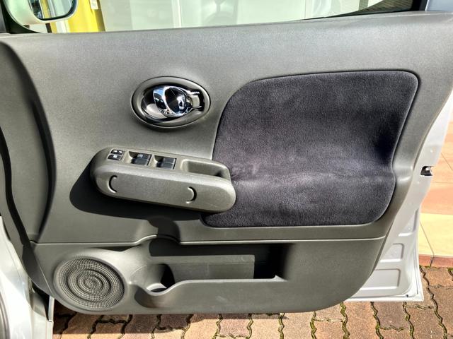 キューブ 15X Vセレクション カーオーディオ/HIDヘッドライトライト/スマートキー/プッシュスタート(28枚目)