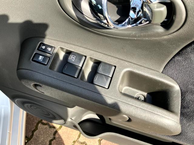 キューブ 15X Vセレクション カーオーディオ/HIDヘッドライトライト/スマートキー/プッシュスタート(29枚目)