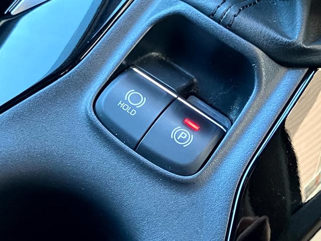 カローラスポーツ Ｇ　６速ＭＴ／１．２ターボ車／ＴＲＤエアロ（フロント）・トヨタ８６用１８インチアルミ・トヨタセーフティーセンス・純正ナビ・バックカメラ・ＥＴＣ・クルーズコントロール・前席シートヒーター・電動パーキング（26枚目）
