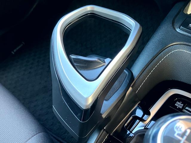 カローラスポーツ Ｇ　６速ＭＴ／１．２ターボ車／ＴＲＤエアロ（フロント）・トヨタ８６用１８インチアルミ・トヨタセーフティーセンス・純正ナビ・バックカメラ・ＥＴＣ・クルーズコントロール・前席シートヒーター・電動パーキング（31枚目）