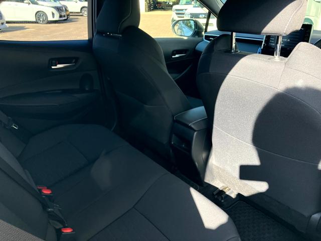 カローラスポーツ Ｇ　６速ＭＴ／１．２ターボ車／ＴＲＤエアロ（フロント）・トヨタ８６用１８インチアルミ・トヨタセーフティーセンス・純正ナビ・バックカメラ・ＥＴＣ・クルーズコントロール・前席シートヒーター・電動パーキング（44枚目）