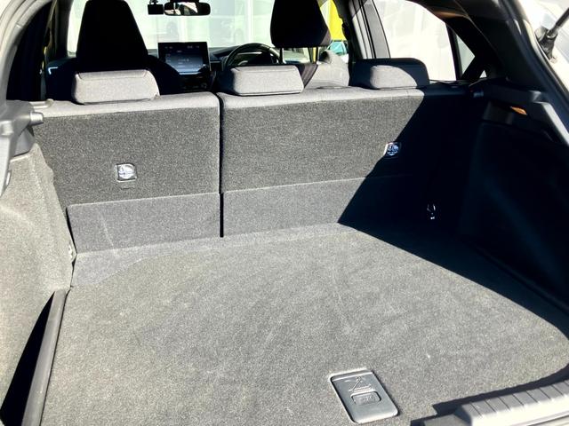 カローラスポーツ Ｇ　６速ＭＴ／１．２ターボ車／ＴＲＤエアロ（フロント）・トヨタ８６用１８インチアルミ・トヨタセーフティーセンス・純正ナビ・バックカメラ・ＥＴＣ・クルーズコントロール・前席シートヒーター・電動パーキング（48枚目）