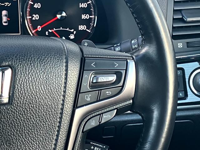 クラウン アスリートS-T J-フロンティアリミテッド 黒本革エアシート/メーカーナビ/バックカメラ/レーダークルコン/Bluetoothオーディオ/Blu-ray再生/純正18インチメッキアルミ/LEDヘッドライト/フォグライト/パドルシフト/ETC(17枚目)