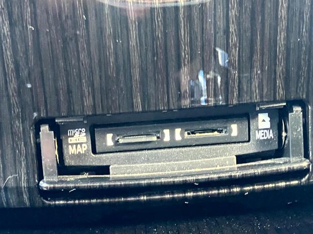 クラウン アスリートS-T J-フロンティアリミテッド 黒本革エアシート/メーカーナビ/バックカメラ/レーダークルコン/Bluetoothオーディオ/Blu-ray再生/純正18インチメッキアルミ/LEDヘッドライト/フォグライト/パドルシフト/ETC(32枚目)