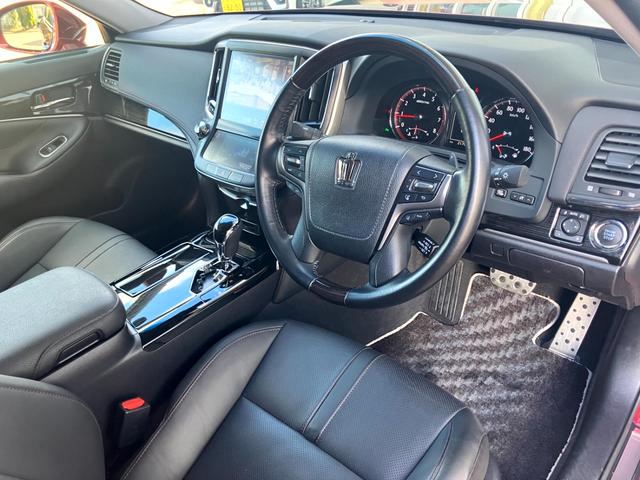 クラウン アスリートS-T J-フロンティアリミテッド 黒本革エアシート/メーカーナビ/バックカメラ/レーダークルコン/Bluetoothオーディオ/Blu-ray再生/純正18インチメッキアルミ/LEDヘッドライト/フォグライト/パドルシフト/ETC(38枚目)