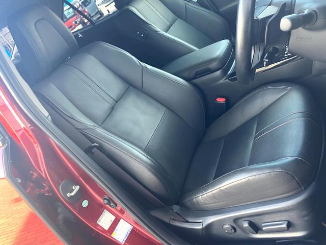 クラウン アスリートS-T J-フロンティアリミテッド 黒本革エアシート/メーカーナビ/バックカメラ/レーダークルコン/Bluetoothオーディオ/Blu-ray再生/純正18インチメッキアルミ/LEDヘッドライト/フォグライト/パドルシフト/ETC(40枚目)