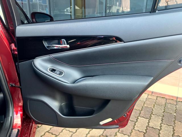 クラウン アスリートS-T J-フロンティアリミテッド 黒本革エアシート/メーカーナビ/バックカメラ/レーダークルコン/Bluetoothオーディオ/Blu-ray再生/純正18インチメッキアルミ/LEDヘッドライト/フォグライト/パドルシフト/ETC(48枚目)