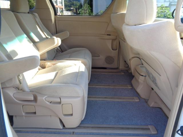 アルファード ２４０Ｓ　リミテッド　ＣＤ　ＤＶＤ　ＥＴＣ　キーレス　電格ミラー　両側Ｐスラ　Ｂカメラ　ＨＩＤ　フォグ　ＨＤＤナビ（アルパイン・ＶＩＥ－Ｘ０８）フリップダウンモニター　スマートキー　木目調パネル（10枚目）