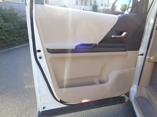 アルファード ２４０Ｓ　リミテッド　ＣＤ　ＤＶＤ　ＥＴＣ　キーレス　電格ミラー　両側Ｐスラ　Ｂカメラ　ＨＩＤ　フォグ　ＨＤＤナビ（アルパイン・ＶＩＥ－Ｘ０８）フリップダウンモニター　スマートキー　木目調パネル（40枚目）