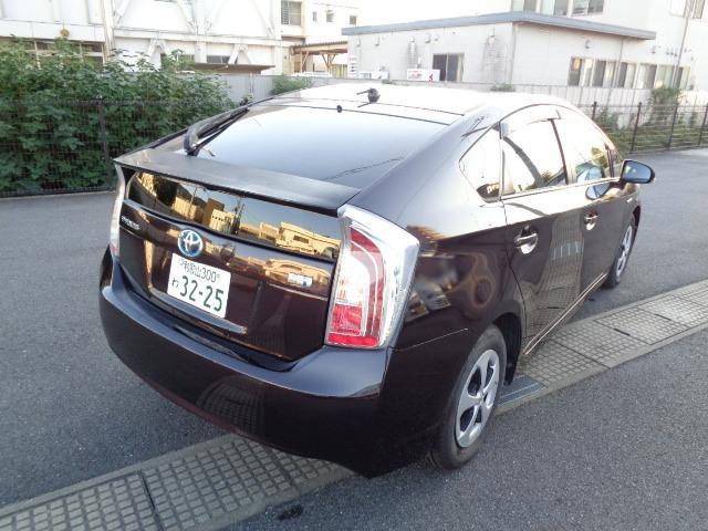 プリウス Ｓ　検Ｒ８／３　ＨＶバッテリー交換済　ＣＤ　ＤＶＤ　ＥＴＣ　１セグＴＶ　キーレス　スマートキー　電格ミラー　ＳＤナビ（ＮＳＺＴ－Ｗ６１Ｇ）　バックカメラ　ＬＥＤライト　フォグ　ＢＴオーディオ（5枚目）