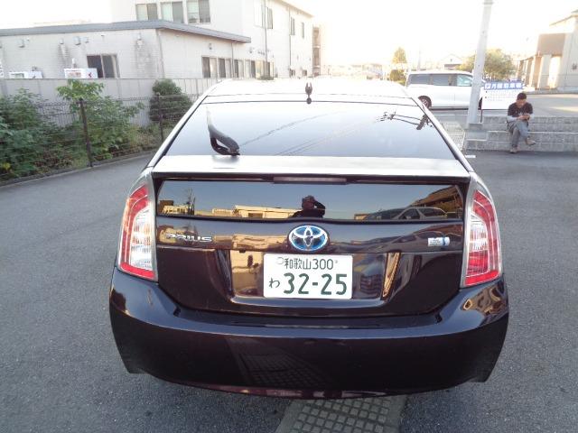 プリウス Ｓ　検Ｒ８／３　ＨＶバッテリー交換済　ＣＤ　ＤＶＤ　ＥＴＣ　１セグＴＶ　キーレス　スマートキー　電格ミラー　ＳＤナビ（ＮＳＺＴ－Ｗ６１Ｇ）　バックカメラ　ＬＥＤライト　フォグ　ＢＴオーディオ（6枚目）