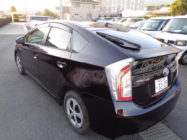 プリウス Ｓ　検Ｒ８／３　ＨＶバッテリー交換済　ＣＤ　ＤＶＤ　ＥＴＣ　１セグＴＶ　キーレス　スマートキー　電格ミラー　ＳＤナビ（ＮＳＺＴ－Ｗ６１Ｇ）　バックカメラ　ＬＥＤライト　フォグ　ＢＴオーディオ（7枚目）