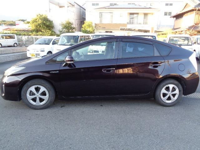 プリウス Ｓ　検Ｒ８／３　ＨＶバッテリー交換済　ＣＤ　ＤＶＤ　ＥＴＣ　１セグＴＶ　キーレス　スマートキー　電格ミラー　ＳＤナビ（ＮＳＺＴ－Ｗ６１Ｇ）　バックカメラ　ＬＥＤライト　フォグ　ＢＴオーディオ（8枚目）