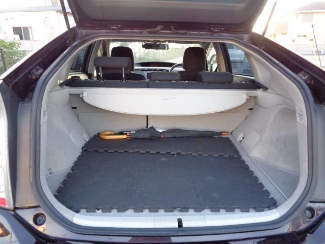 プリウス Ｓ　検Ｒ８／３　ＨＶバッテリー交換済　ＣＤ　ＤＶＤ　ＥＴＣ　１セグＴＶ　キーレス　スマートキー　電格ミラー　ＳＤナビ（ＮＳＺＴ－Ｗ６１Ｇ）　バックカメラ　ＬＥＤライト　フォグ　ＢＴオーディオ（11枚目）