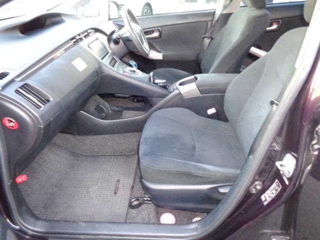 プリウス Ｓ　検Ｒ８／３　ＨＶバッテリー交換済　ＣＤ　ＤＶＤ　ＥＴＣ　１セグＴＶ　キーレス　スマートキー　電格ミラー　ＳＤナビ（ＮＳＺＴ－Ｗ６１Ｇ）　バックカメラ　ＬＥＤライト　フォグ　ＢＴオーディオ（13枚目）