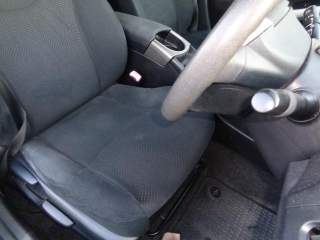 プリウス Ｓ　検Ｒ８／３　ＨＶバッテリー交換済　ＣＤ　ＤＶＤ　ＥＴＣ　１セグＴＶ　キーレス　スマートキー　電格ミラー　ＳＤナビ（ＮＳＺＴ－Ｗ６１Ｇ）　バックカメラ　ＬＥＤライト　フォグ　ＢＴオーディオ（30枚目）