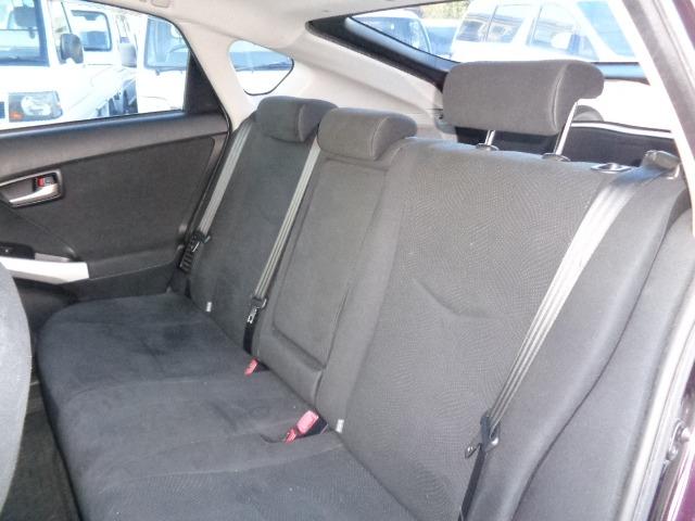 プリウス Ｓ　検Ｒ８／３　ＨＶバッテリー交換済　ＣＤ　ＤＶＤ　ＥＴＣ　１セグＴＶ　キーレス　スマートキー　電格ミラー　ＳＤナビ（ＮＳＺＴ－Ｗ６１Ｇ）　バックカメラ　ＬＥＤライト　フォグ　ＢＴオーディオ（46枚目）