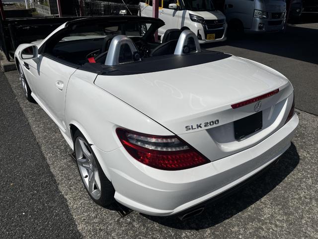 ＳＬＫ ＳＬＫ２００ＭＴ　ＡＭＧスポーツパッケージ　６速マニュアル・マジックスカイルーフ・電動ハードトップ・黒革シート・１８００ｃｃ・直４ターボ・純正ＨＤＤナビ・ＡＭＧ１８インチアルミホイール・シートヒーター（9枚目）