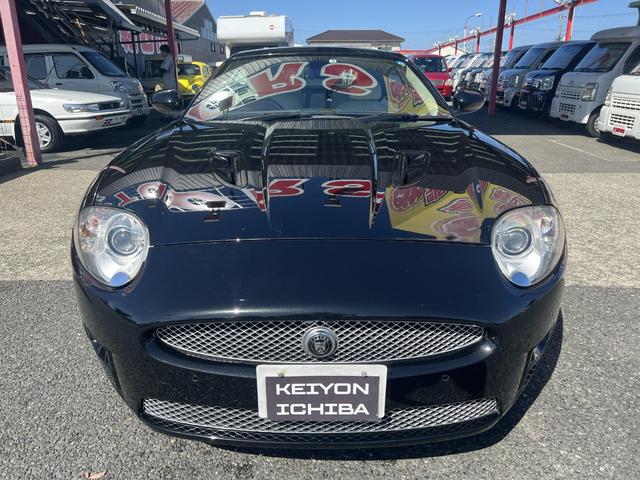 ＸＫ ＸＫＲ　クーペ・スーパーチャージャー・４２００ｃｃ・オートマチック車・メーカーナビ・本革シート・パワーシート・シートヒーター・ステアリングヒーター（2枚目）