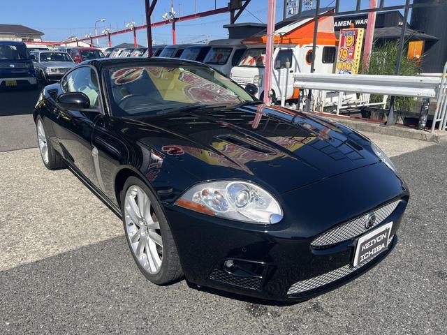 ＸＫ ＸＫＲ　クーペ・スーパーチャージャー・４２００ｃｃ・オートマチック車・メーカーナビ・本革シート・パワーシート・シートヒーター・ステアリングヒーター（3枚目）