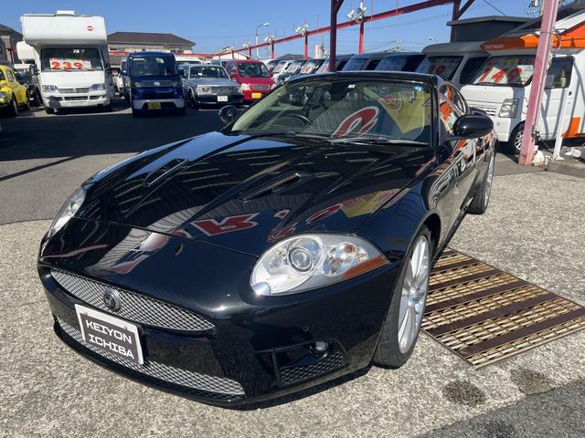 ＸＫ ＸＫＲ　クーペ・スーパーチャージャー・４２００ｃｃ・オートマチック車・メーカーナビ・本革シート・パワーシート・シートヒーター・ステアリングヒーター（9枚目）