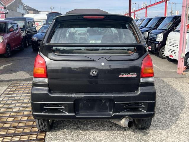 アルトワークス ｉｅ　５速マニュアル・エアコン・パワステ・パワーウィンドウ・社外ステアリング・社外フルバケットシート・社外マフラー・オーディオレス（6枚目）