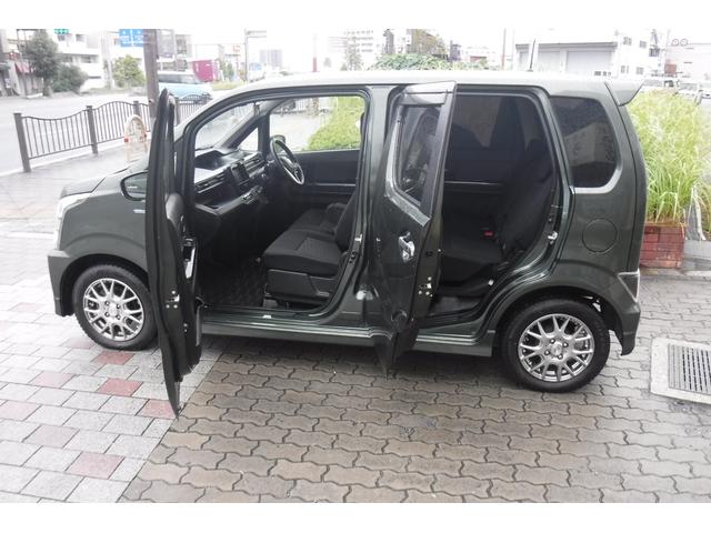 フロントシートはヒーター付きです