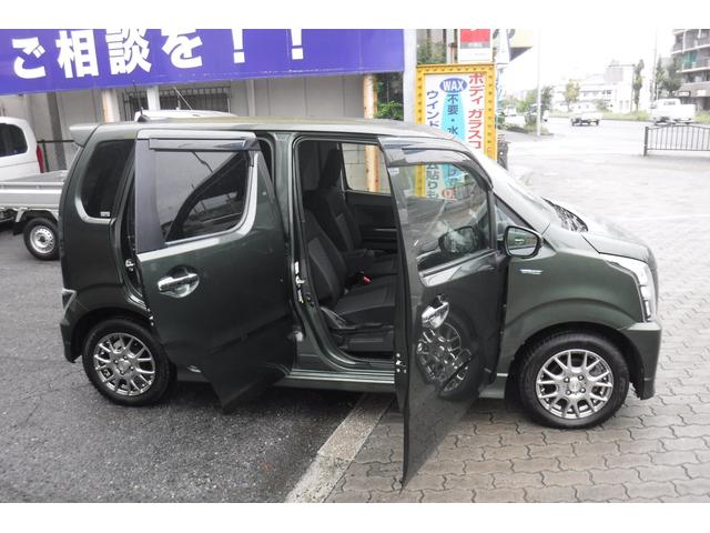 フロントシートはヒーター付きです。