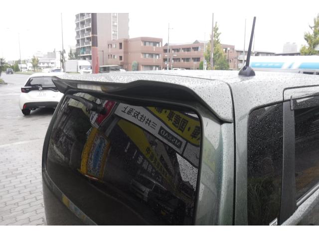 リヤスポイラーがワンポイントになります。