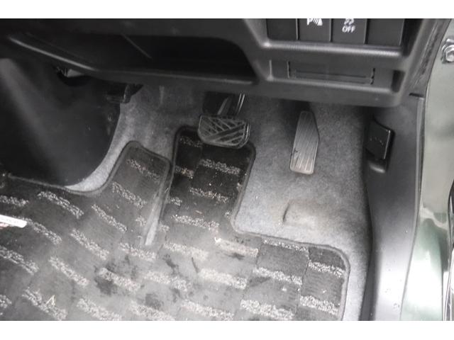 フロアーマット付きです。